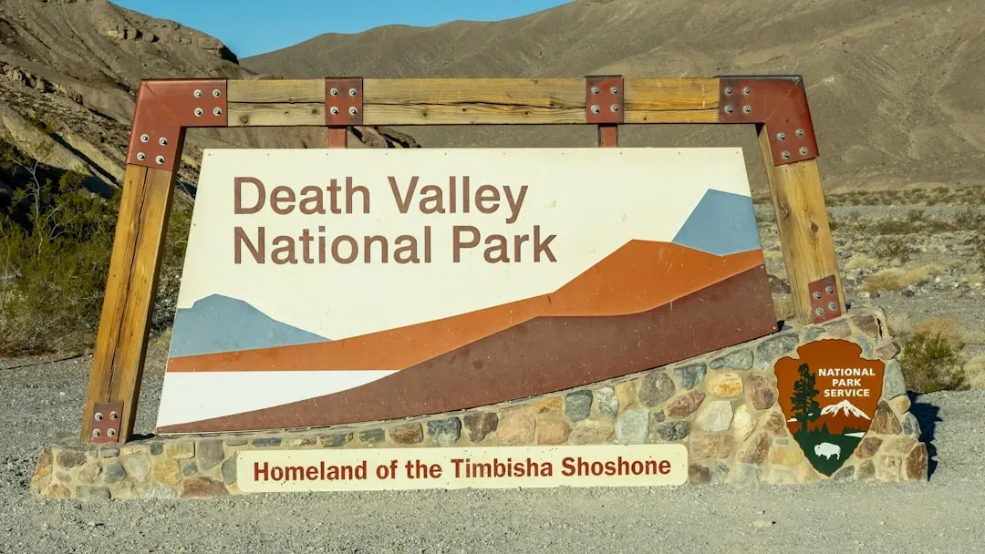 10. Death Valley National Park: Sliding Rocks and a Hyper‑Active Landscape (Image Credits: Unsplash)