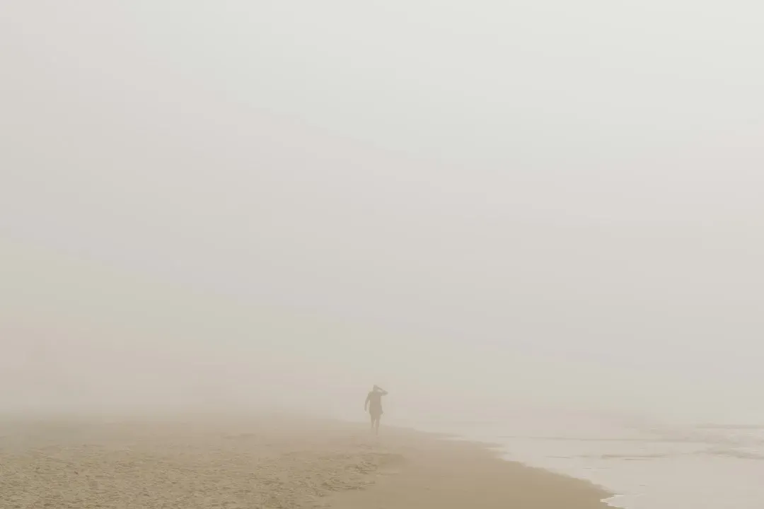 #6 Poor Visibility and Harsh Conditions Make Safe Work Nearly Impossible (Image Credits: Unsplash)