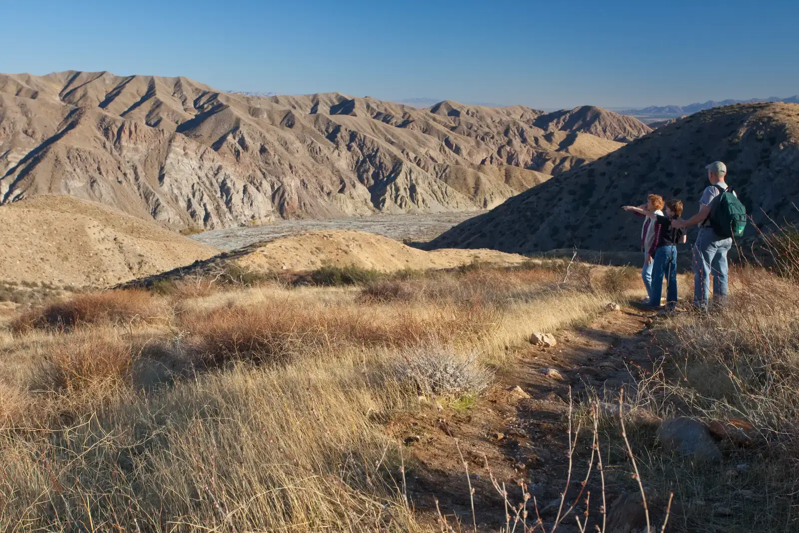 What We Actually Know About People Vanishing on the PCT (Pacific Crest National Scenic Trail, Public domain)