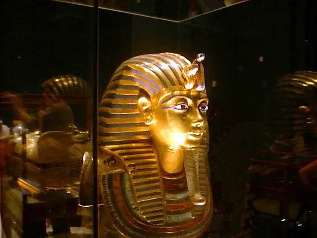 2. King Tutankhamun: The Boy King With a Question Mark (Mostly Dans, Flickr, CC BY 2.0)