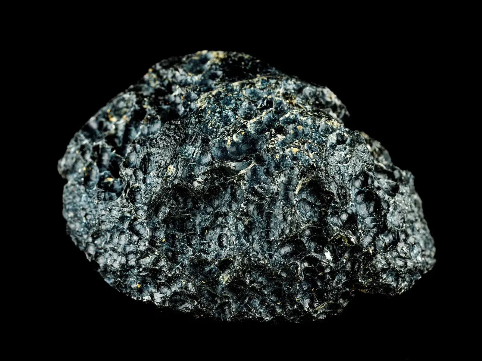 How Scientists First Spotted the Giant Ring (Image Credits: Getty Images)