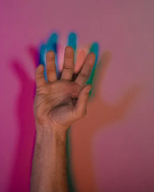 The Rubber Hand Illusion: Your Brain Can Be Fooled Into Owning a Fake Limb (Image Credits: Pexels)