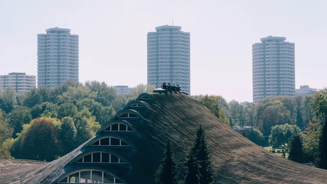 6. Termite Mounds and Naturally Cooled Buildings (Image Credits: Unsplash)