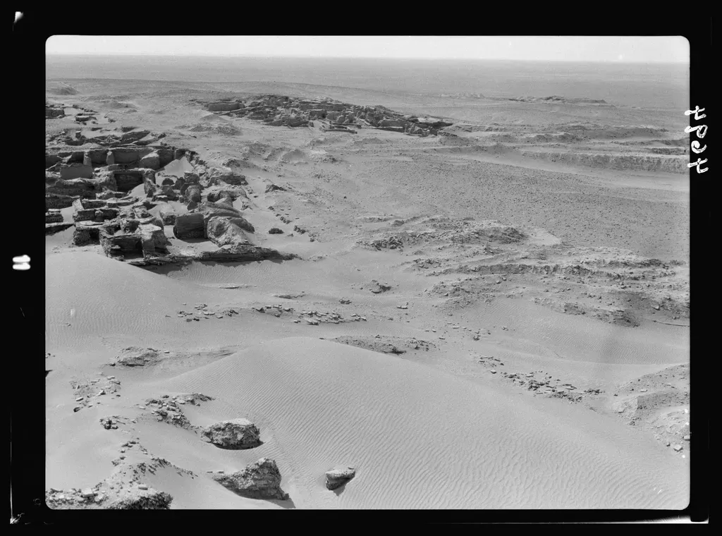 3. The Buried Royal Tombs of Ur (Southern Iraq) (Image Credits: Rawpixel)