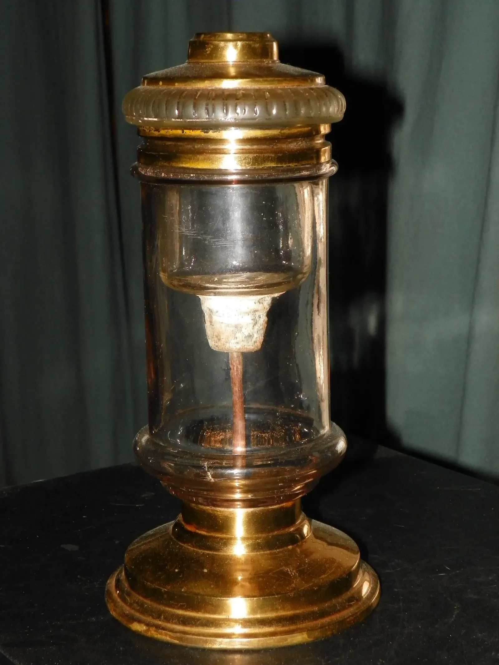 #6 - The Indian Ocean Wreck Naming "Petroleum Lamps" in the 1600s (By Pbuff, CC BY-SA 3.0)