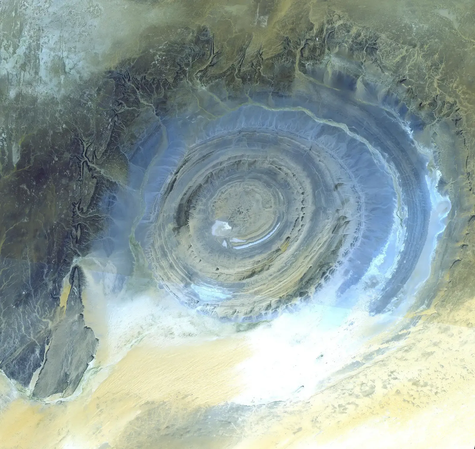 The Eye of the Sahara: Earth's Bull's-Eye (Image Credits: Wikimedia)