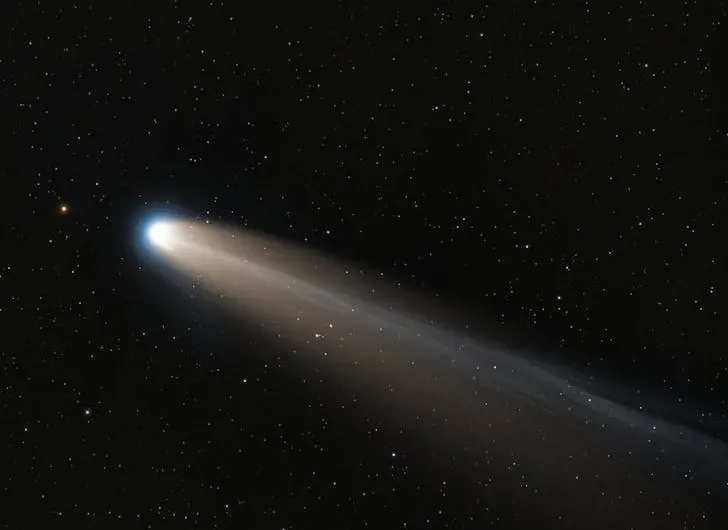 2. A Great Comet Visible to the Naked Eye for Weeks (Image Credits: Pexels)