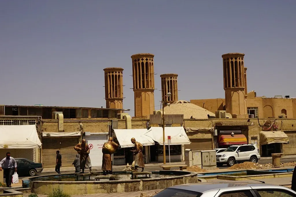 #6 Persian Windcatchers And Passive Cooling (s1ingshot, Flickr, CC BY 2.0)