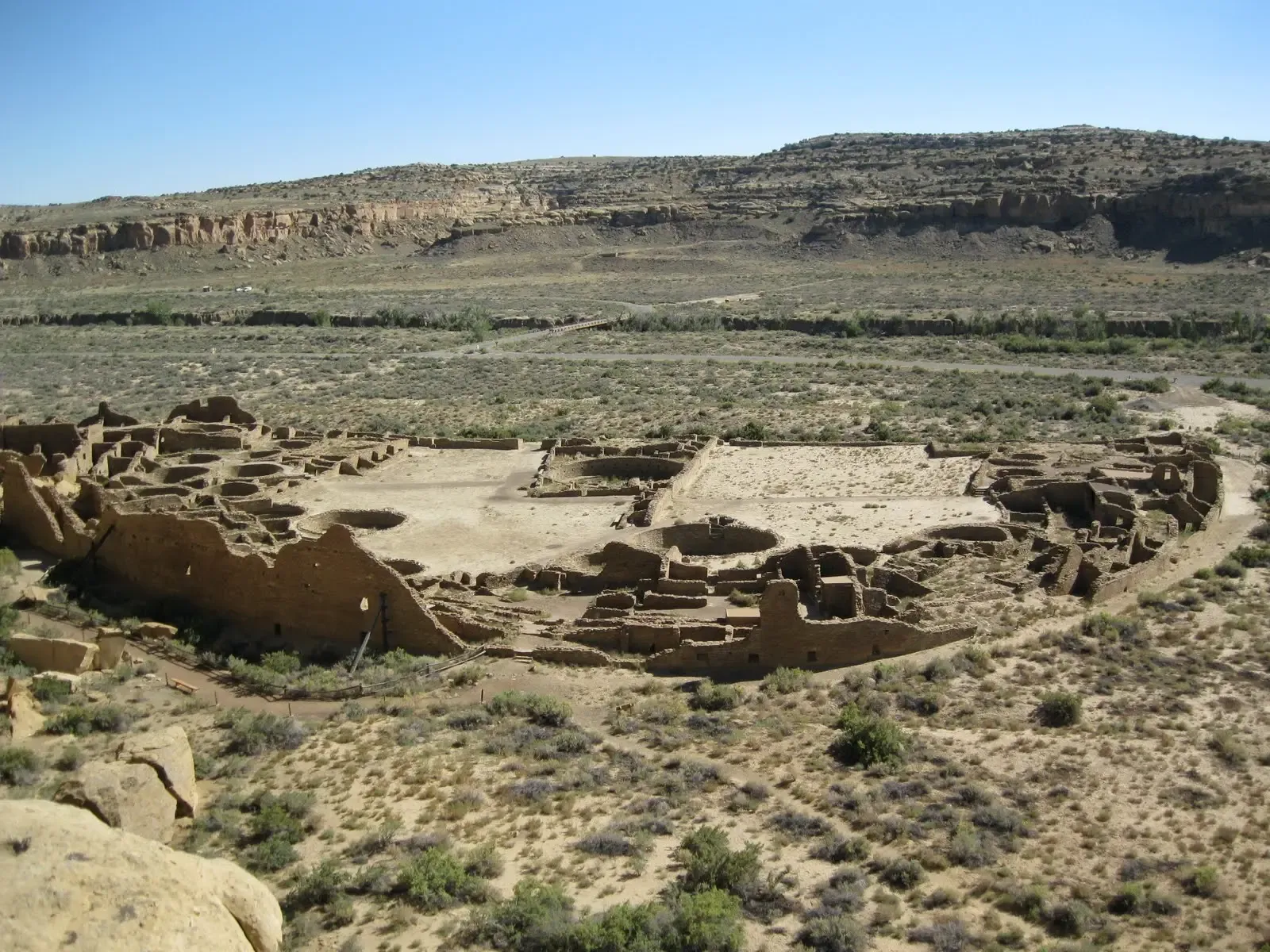 Pueblo Bonito, Chaco Canyon: The Great House at the Center of the World (By SkybirdForever, CC BY-SA 3.0)