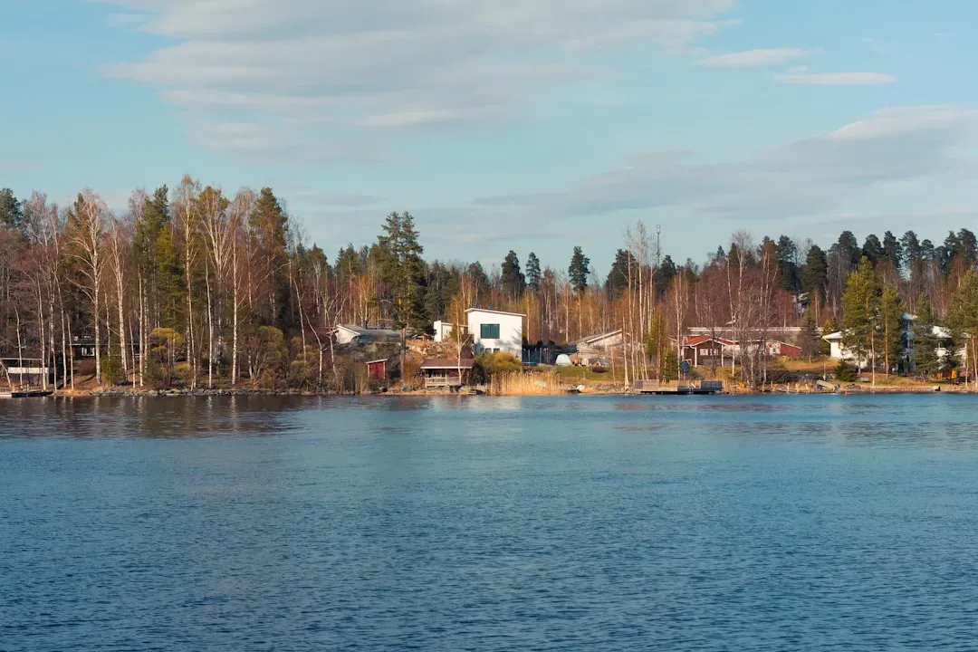 #11 Summer‑Only Island Communities and Lakeside Cottages (Image Credits: Unsplash)