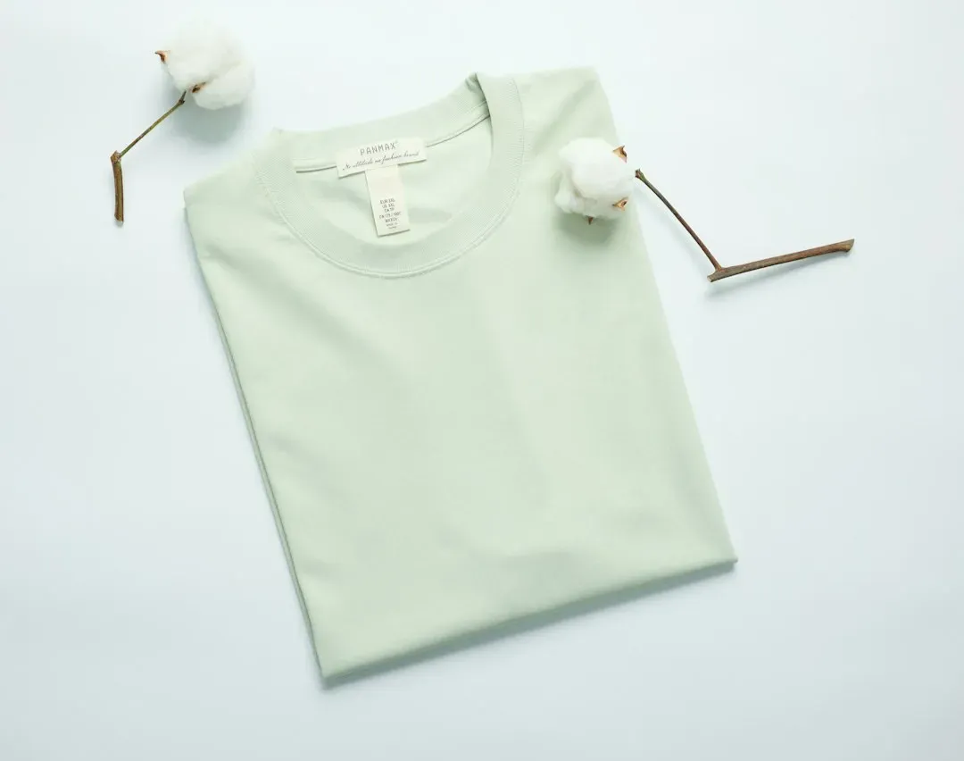 3. Cotton T-Shirts: Nature’s Moisture-Management Tech (Image Credits: Unsplash)