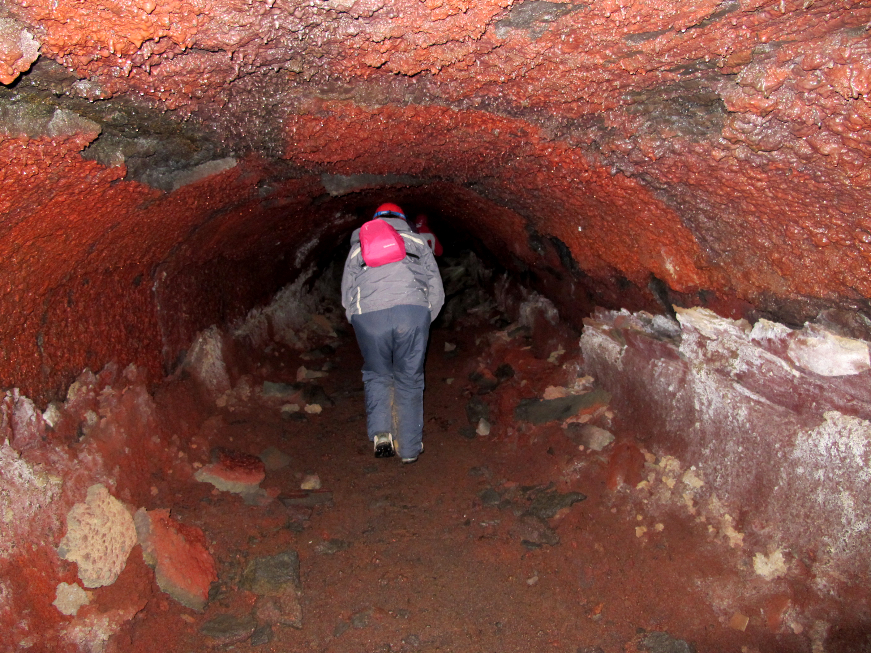 Lava Tubes: The Hidden Highway System (Image Credits: Wikimedia)
