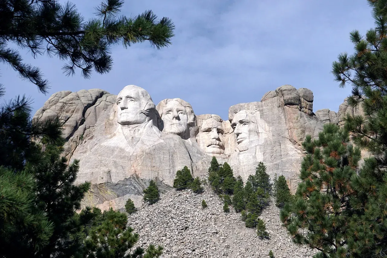 Visiting Mount Rushmore When You Know What’s Hidden (Image Credits: Pixabay)