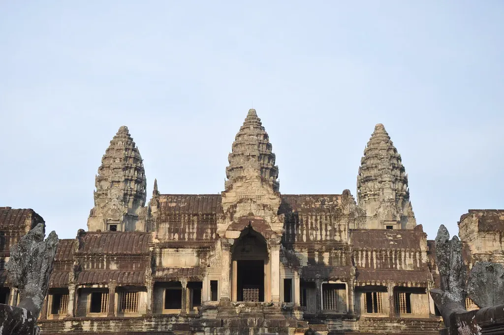 #8 – The Temple Complex Of Angkor Wat: Cosmic Symmetry And Precise Stone Alignment (Jorge Lascar, Flickr, CC BY 2.0)