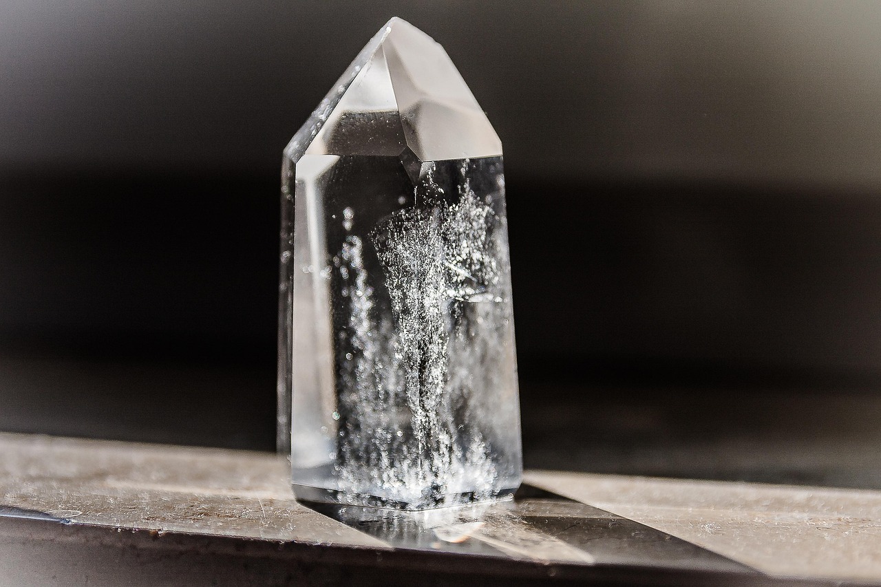 Hybrid Crystals Break the Rules of Physics (Image Credits: Pixabay)