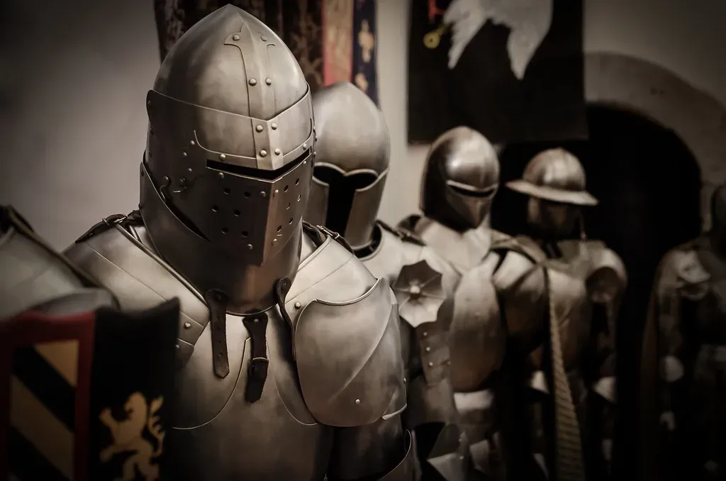 #7 - The "Miraculously Intact" Medieval Armor With Modern Parts (Vassallo Salvatore, Flickr, CC BY 2.0)
