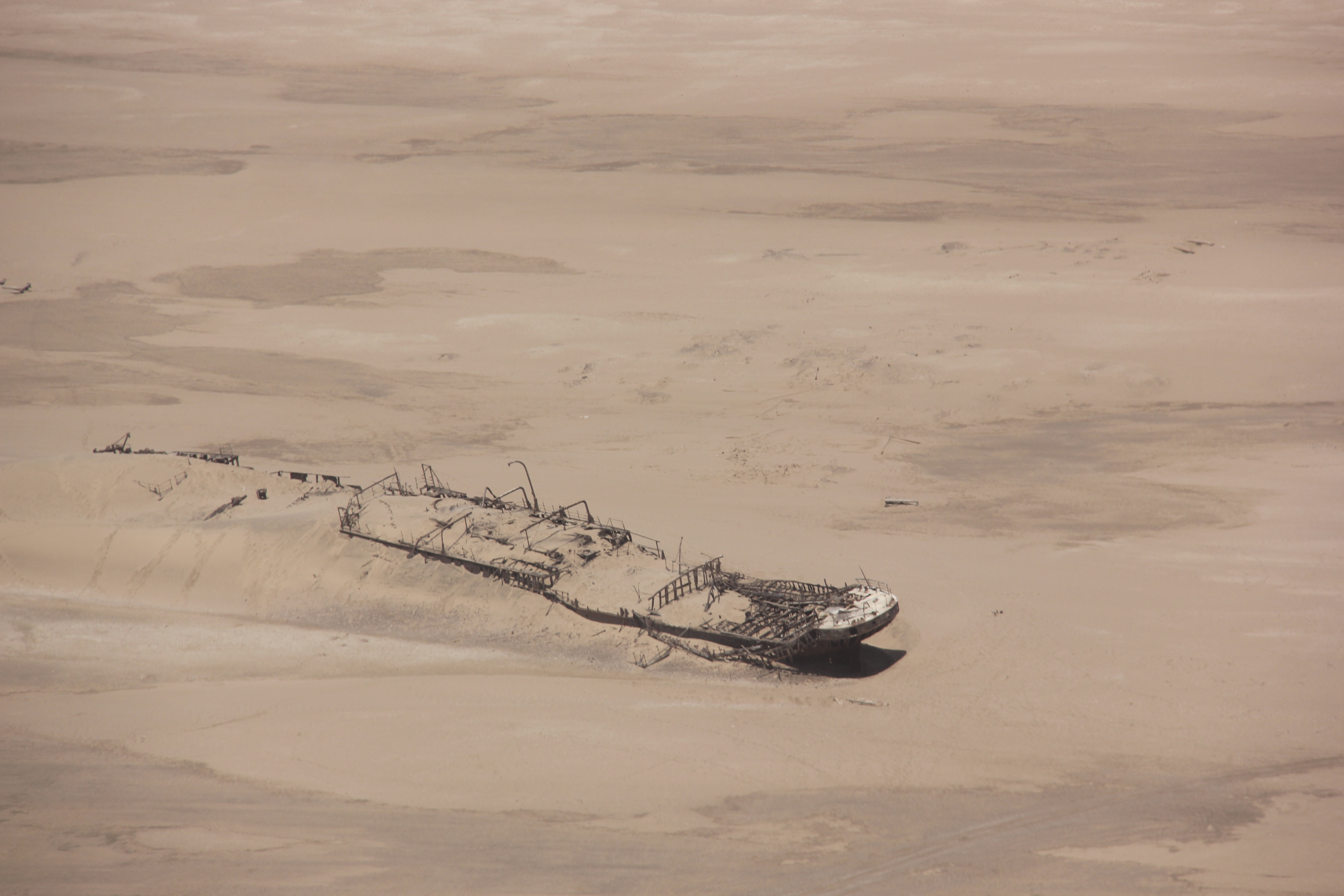Eduard Bohlen on Namibia's Skeleton Coast (Image Credits: Wikimedia)