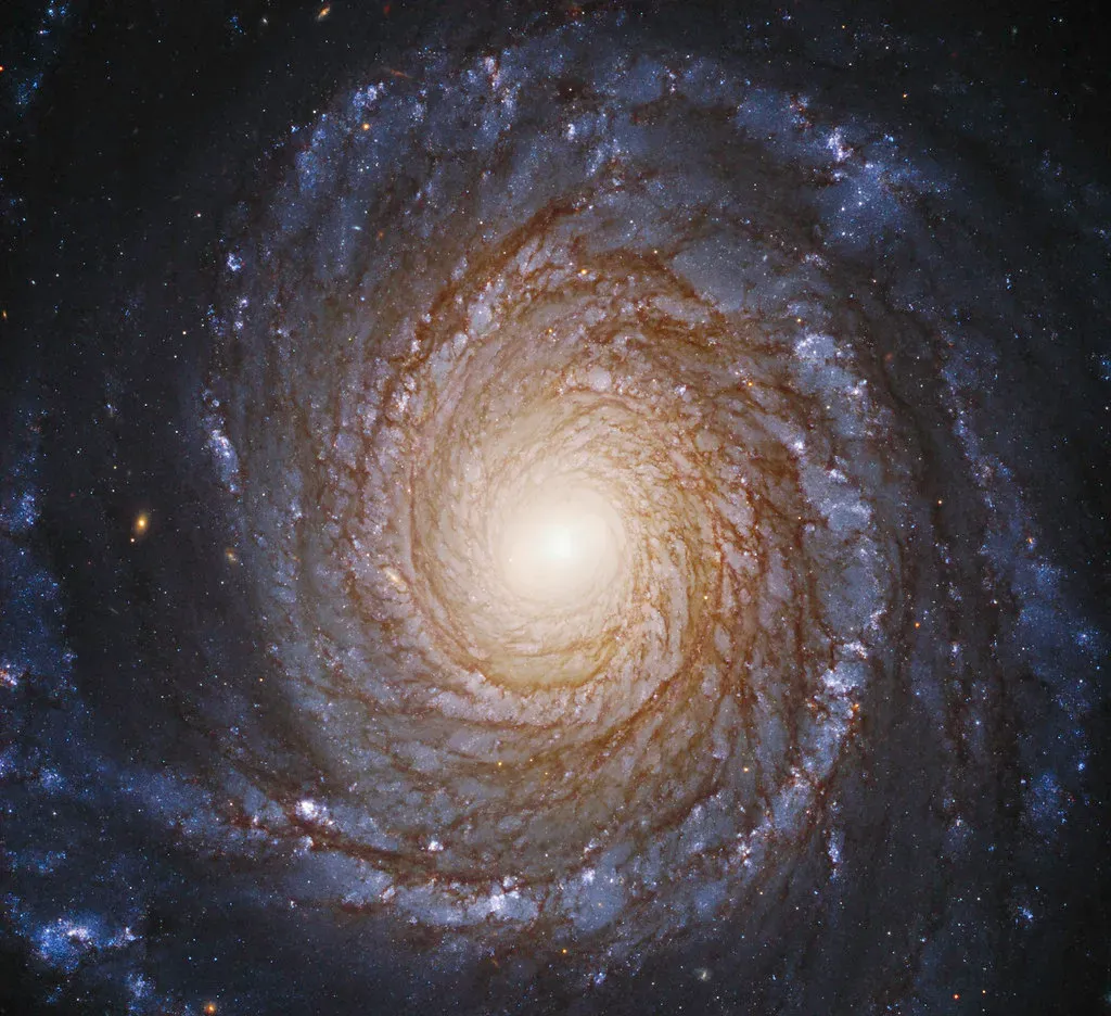 12. Modified Gravity Under Fire: When Galaxy Surveys Corner Your Alternatives (NASA Hubble, Flickr, CC BY 2.0)