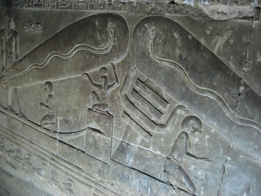 The Dendera Light: Ancient Electricity or Sacred Mythology? (a rancid amoeba, Flickr, CC BY-SA 2.0)
