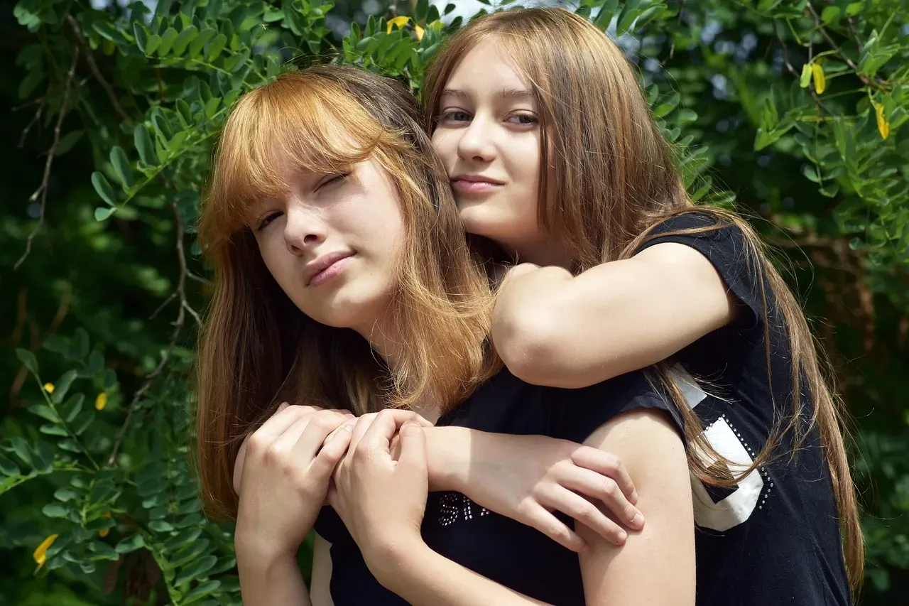 Oxytocin: The Social Bonding Chemical (Image Credits: Pixabay)