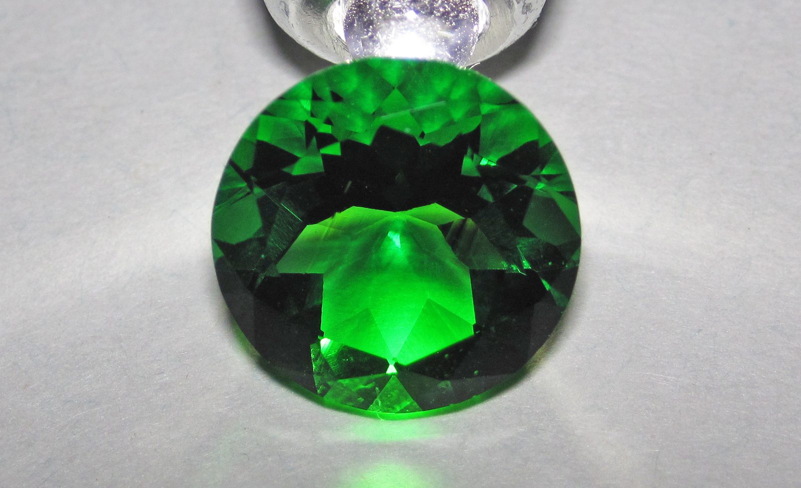 The Future Landscape: Lab-Grown Gems, Data, and Digital Birthstones (Image Credits: Wikimedia)