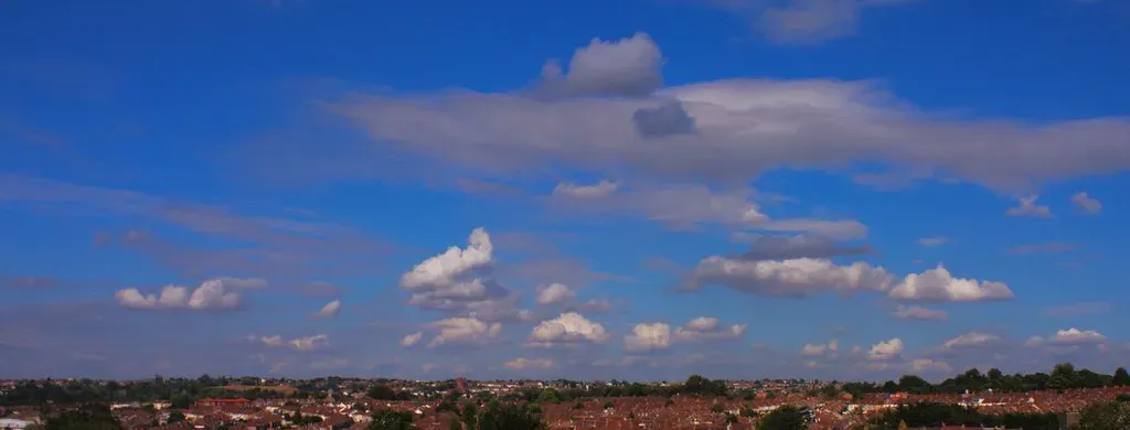 Gemini: Scattered Showers and Fast‑Moving Cloud Bands (peter_stanton86, Flickr, CC BY-SA 2.0)