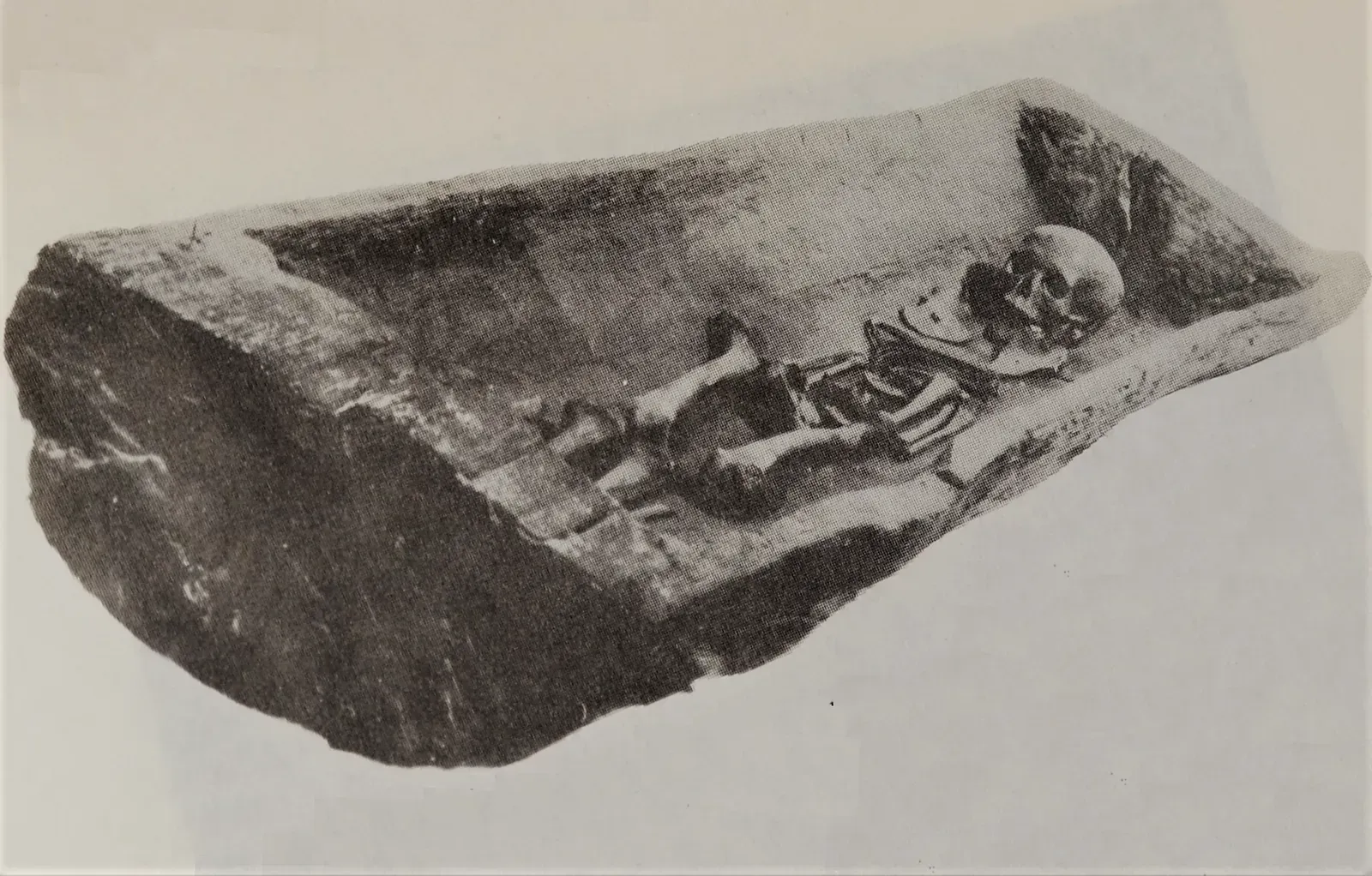 The Bagicz coffin (Image Credits: Bagicz coffin: Wikimedia Coffin)