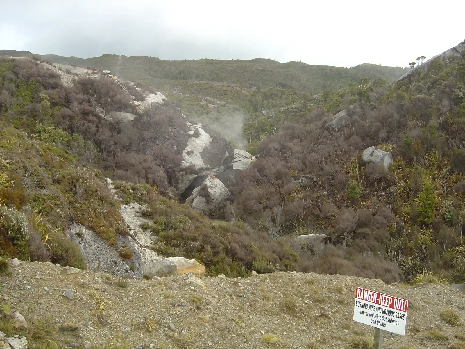 7. The Burning Coal Seam of Centralia’s Cousins: Hidden Fires in the West (By Alan Liefting, Public domain)