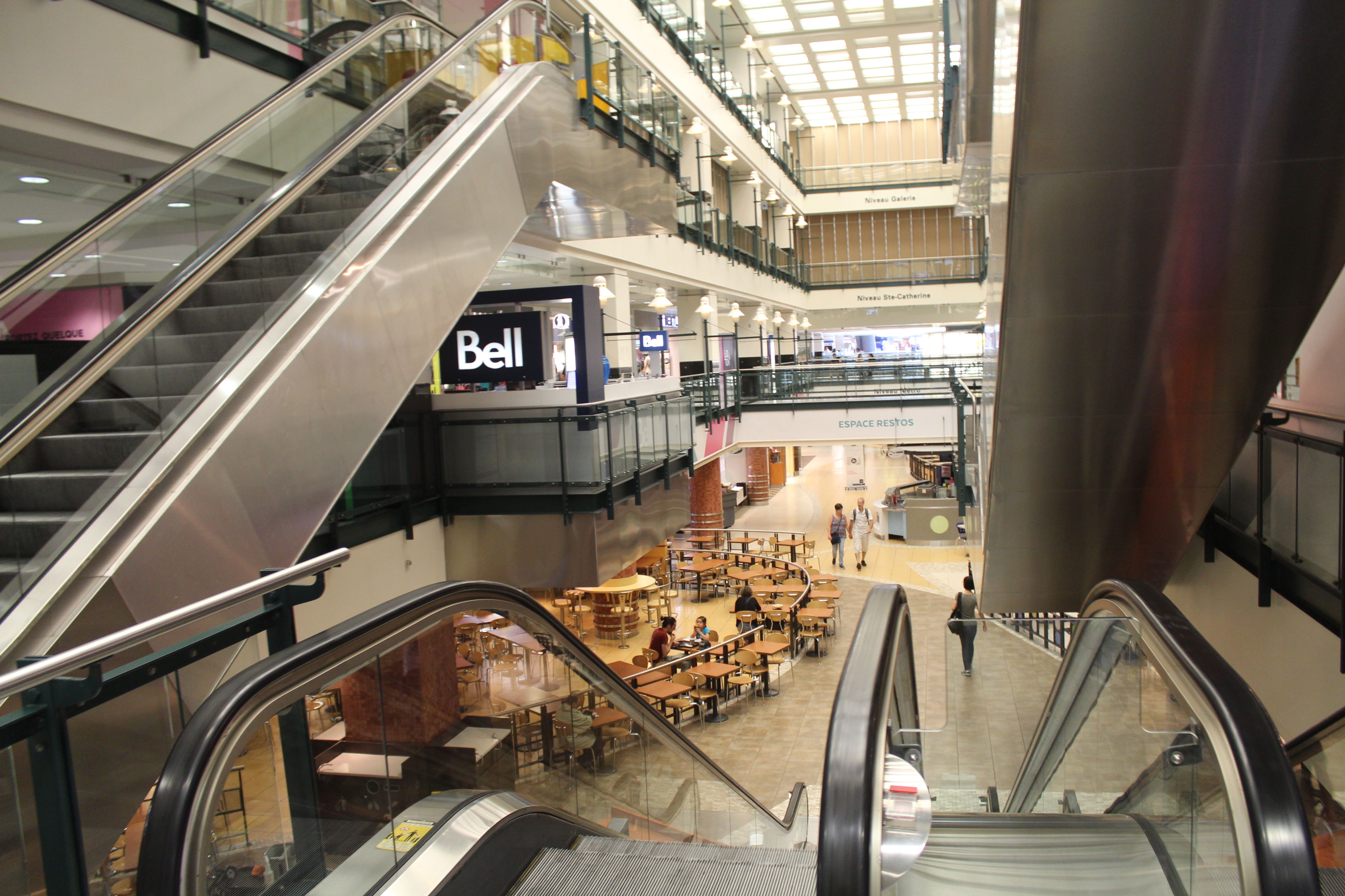 Montreal's Climate-Controlled Underground Network (Image Credits: Wikimedia)