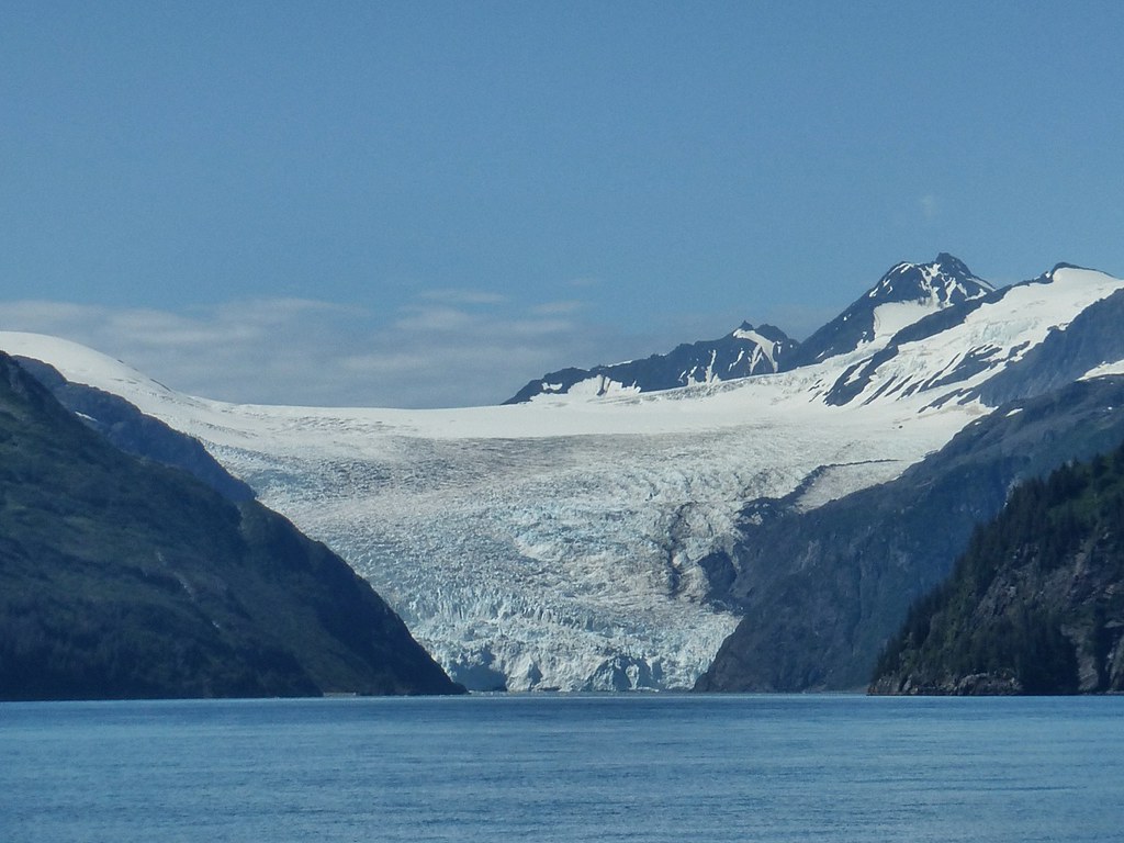 Holgate Glacier - Alaska's Surprising Advancement (Image Credits: Flickr)