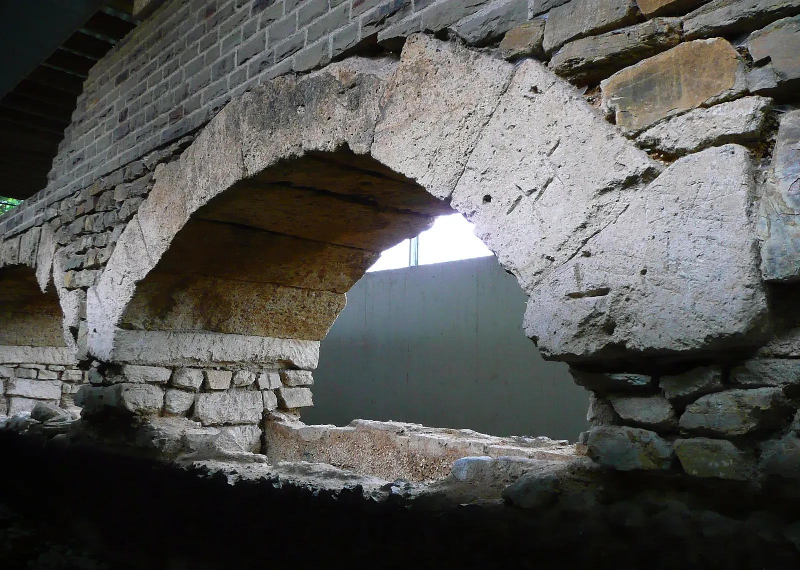 11. Roman Concrete That Gets Stronger in Seawater (By Gun Powder Ma, CC BY-SA 3.0)