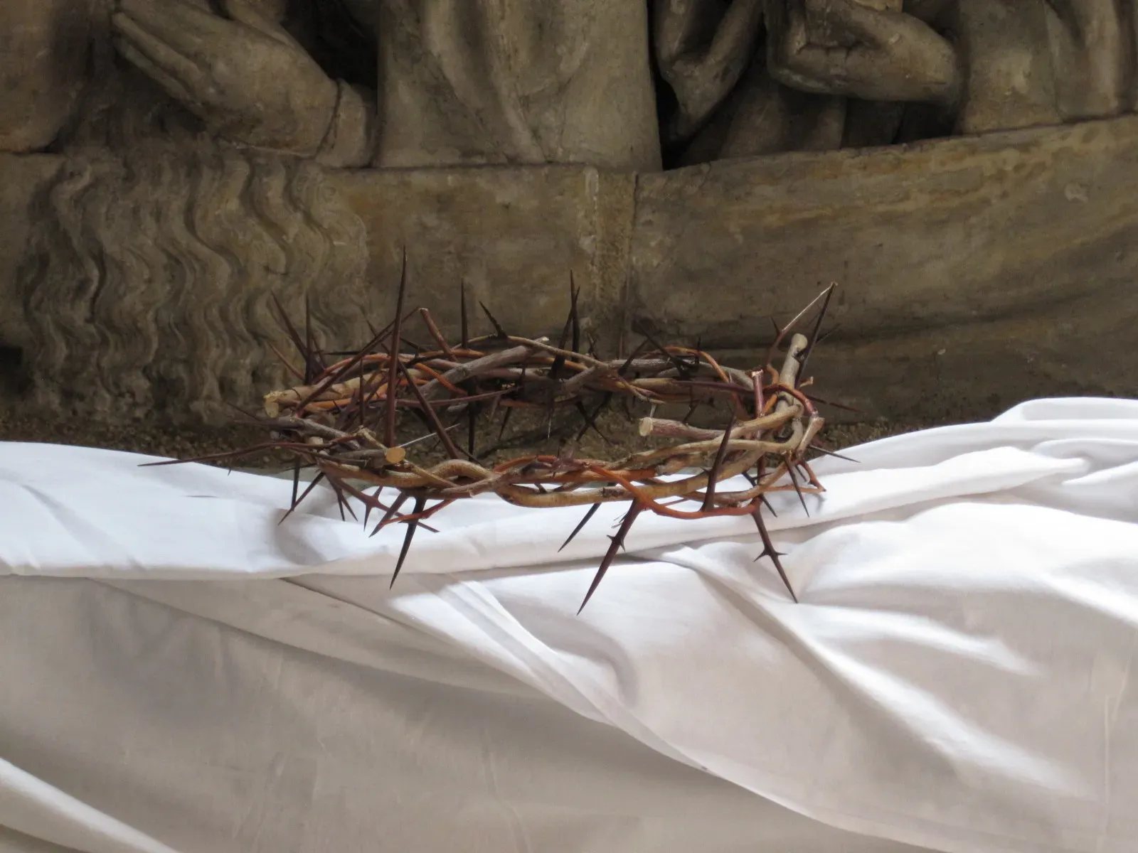 #3 - The Crown of Thorns: Notre Dame's Relic Has Never Been Tested (By Arnaud 25, CC BY-SA 3.0)