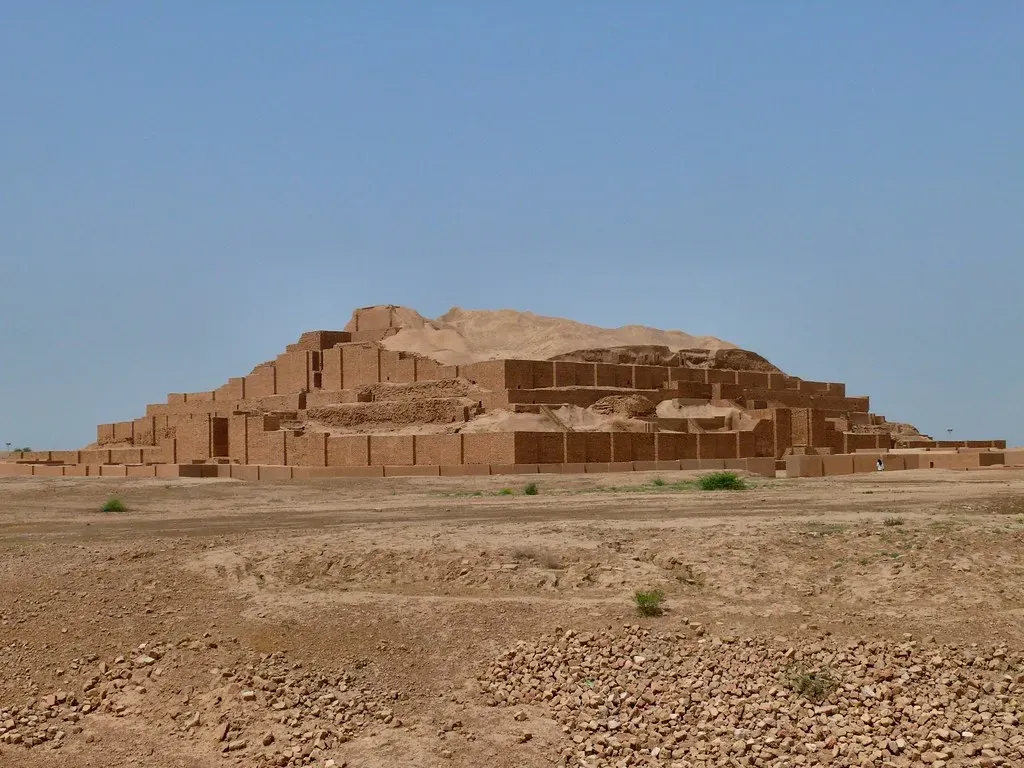 7. Temple Foundation Records and Sudden Local Destruction (dynamosquito, Flickr, CC BY-SA 2.0)
