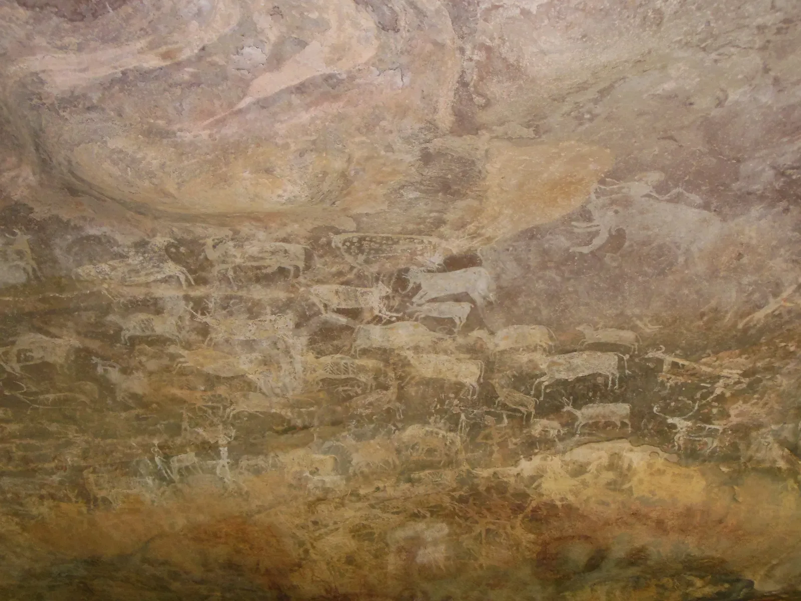 #11 - Using Natural Rock Relief as Built-In Perspective (By Anuraagdey, CC BY-SA 4.0)