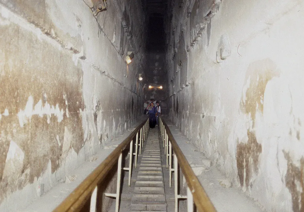 6. Mysterious Sealed Shafts, Traps, and Dead Ends (M McBey, Flickr, CC BY 2.0)