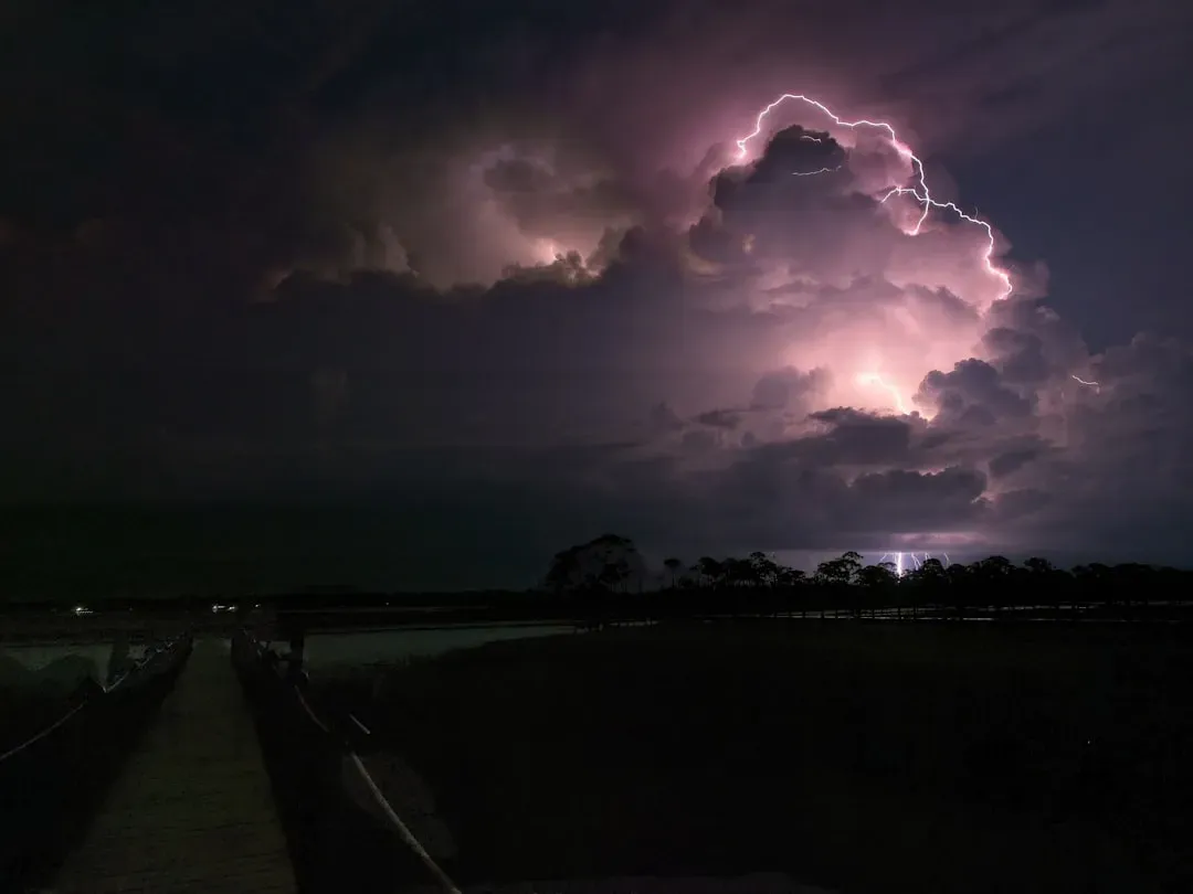 How Thunderclouds Turn Into Giant Batteries (Image Credits: Unsplash)