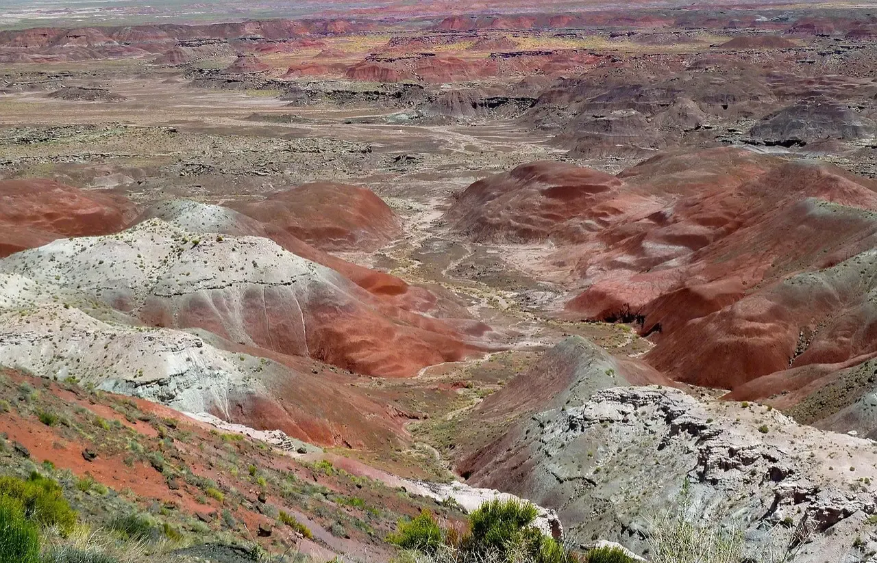 Painted Hills and Badlands of the American West (Image Credits: Pixabay)