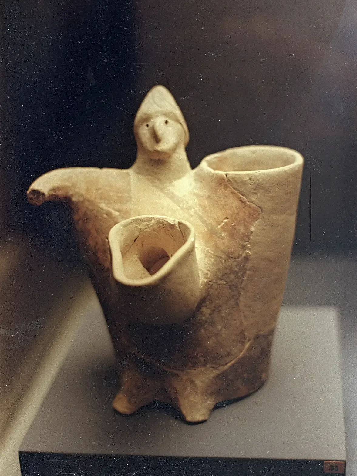 #1 - Highly Naturalistic Human Figurine Vessels (By Zde, CC BY-SA 4.0)