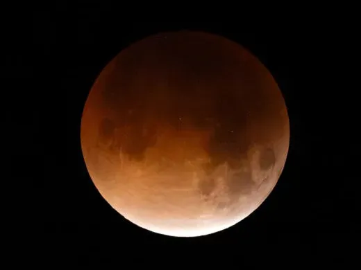 The Strange Science Of A Moon That’s Lopsided (Image Credits: Pexels)