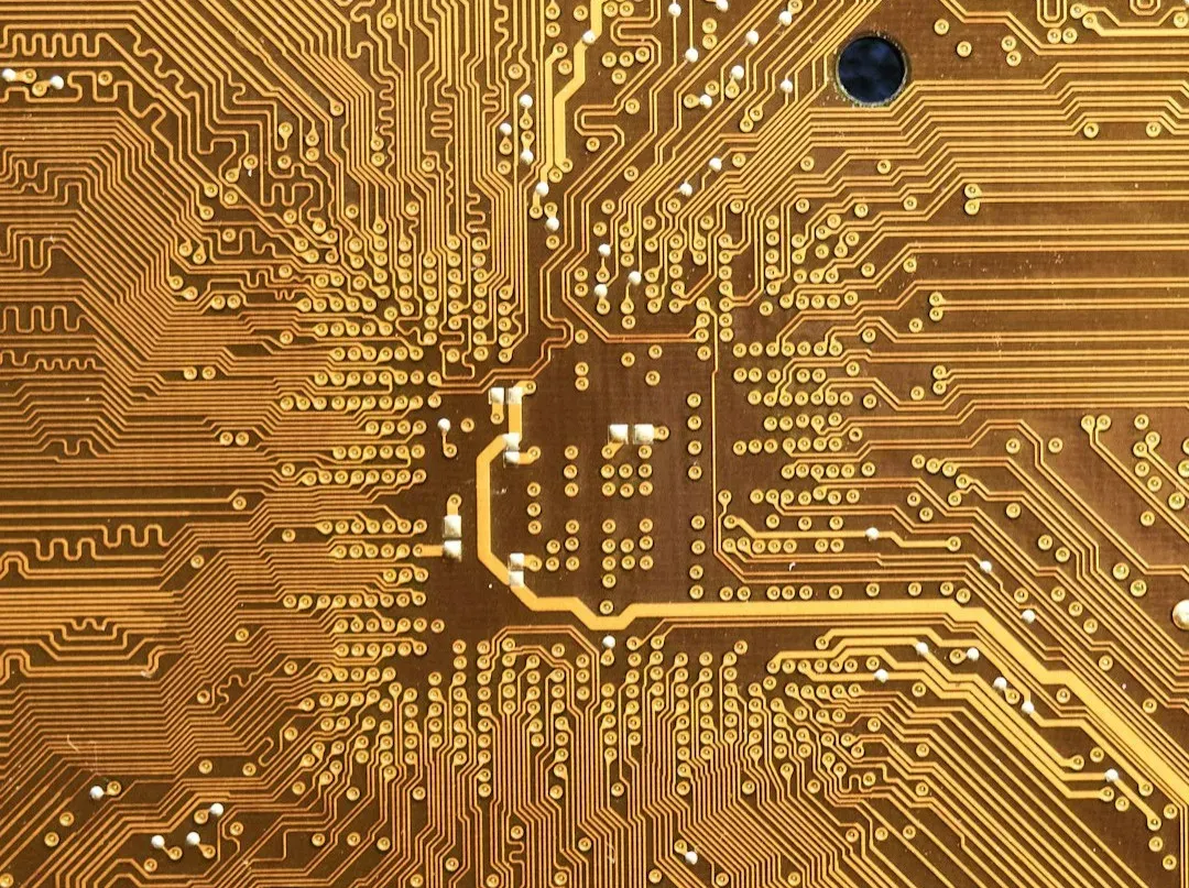 9. Large Objects Can Show Quantum Behavior Too (At Least Briefly) (Image Credits: Unsplash)