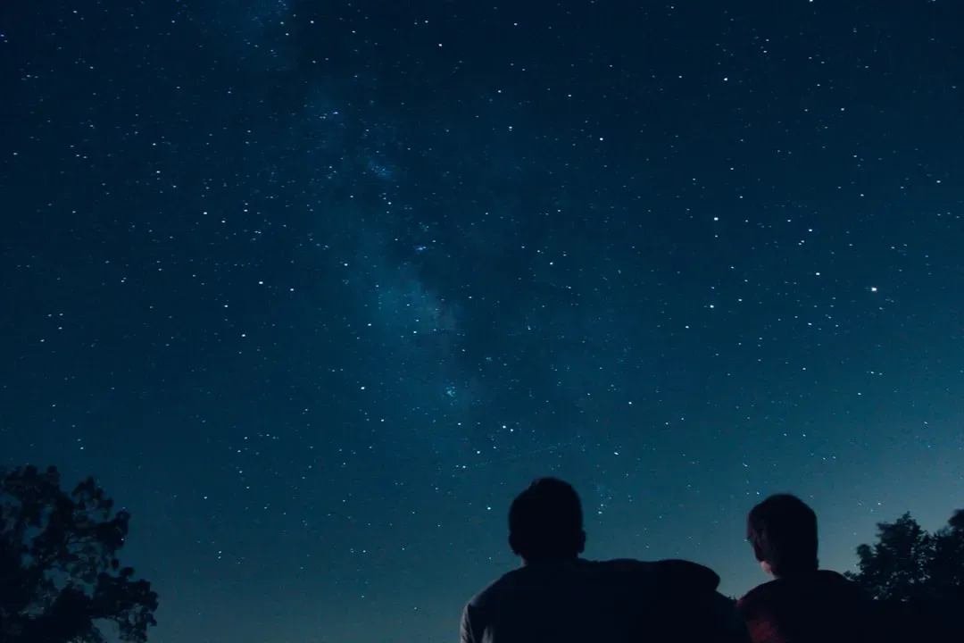 Awe Under the Stars: What Your Brain Is Really Doing (Image Credits: Unsplash)