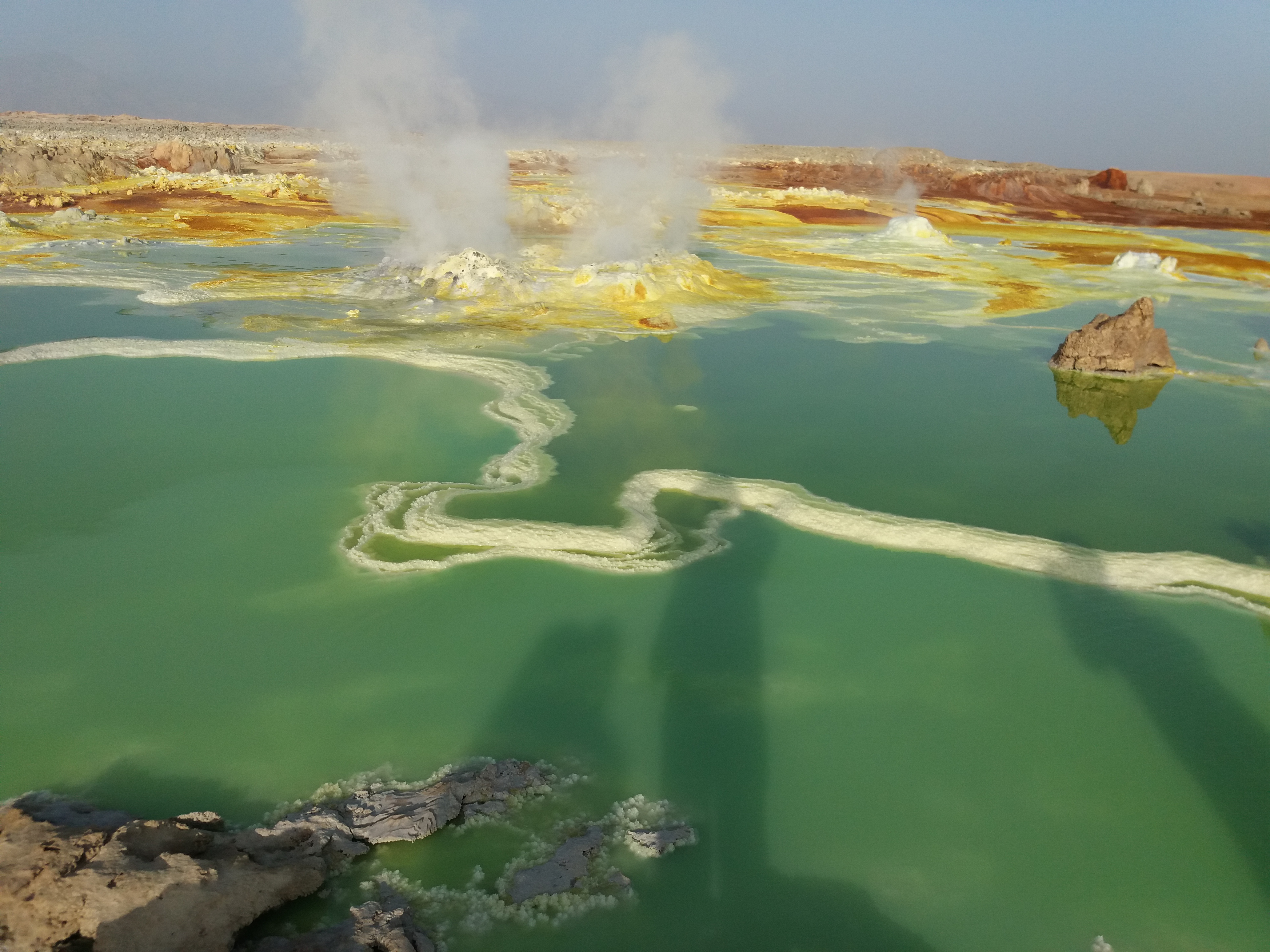 Ethiopia's Danakil Depression Breathing Salts (Image Credits: Wikimedia)