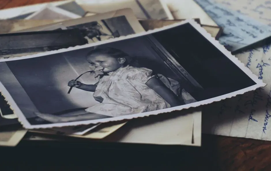 #7 - A Random Childhood Photo Can Plant a Memory That Never Happened (Image Credits: Pexels)