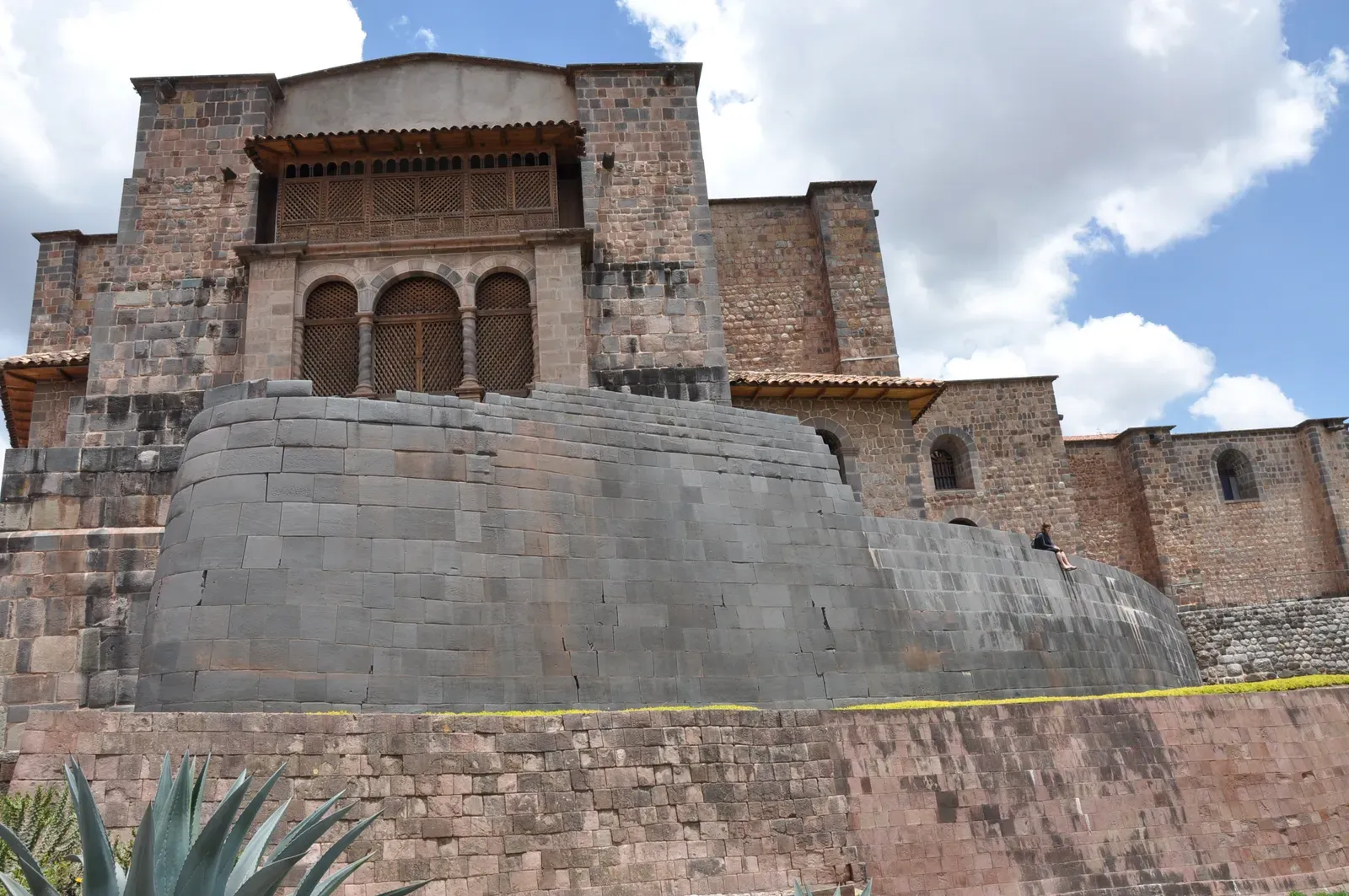 #4 - The Hairline Joints of Qorikancha, Cusco (La iglesia de Santo Domingo built on the ruins of The Coricancha temple [Cuzco], CC BY 2.0)