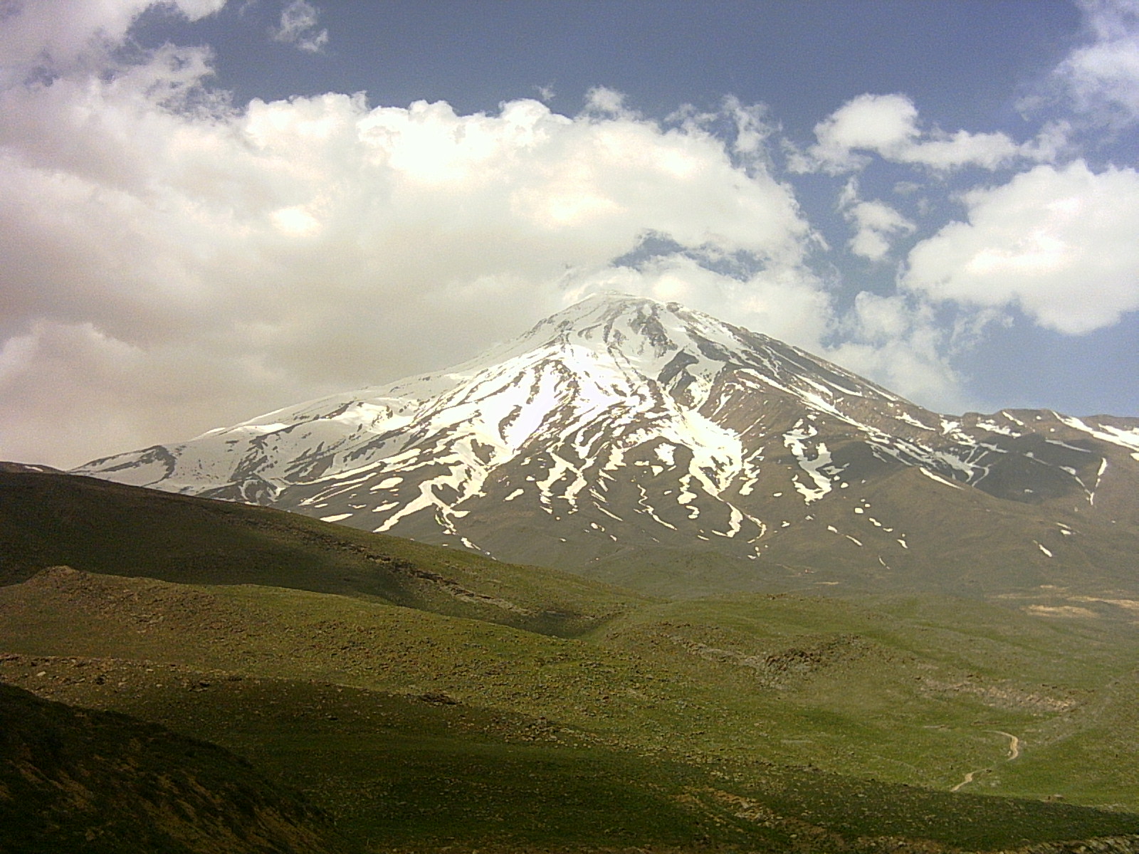 The Hidden Clues (Image Credits: Wikimedia)