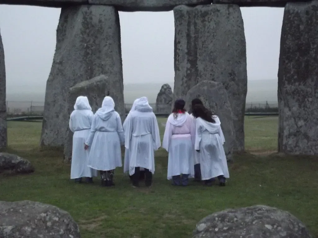7. Sacred Spaces and Pilgrimage: From Caves and Stone Circles to Modern Travel and Tourism (Stonehenge Stone Circle News www.Stonehenge.News, Flickr, CC BY 2.0)
