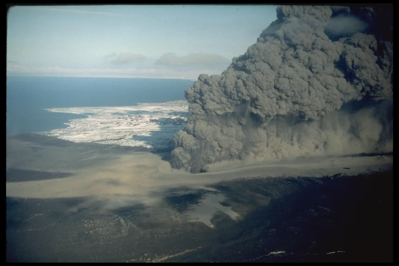 What A True Yellowstone Super-Eruption Would Look Like (By R. Russell, Alaska Department of Fish and Game, Public domain)