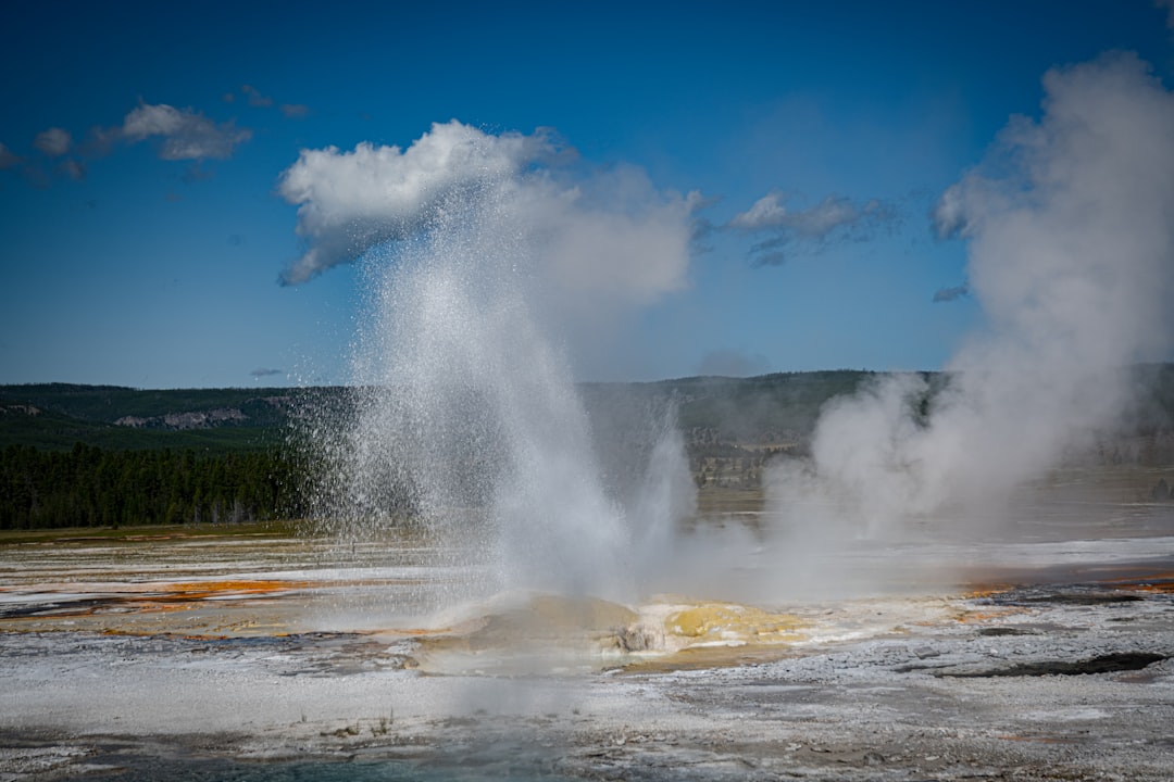 Yellowstone's Geothermal Wonderland - The Supervolcano Beneath Your Feet (Image Credits: Unsplash)