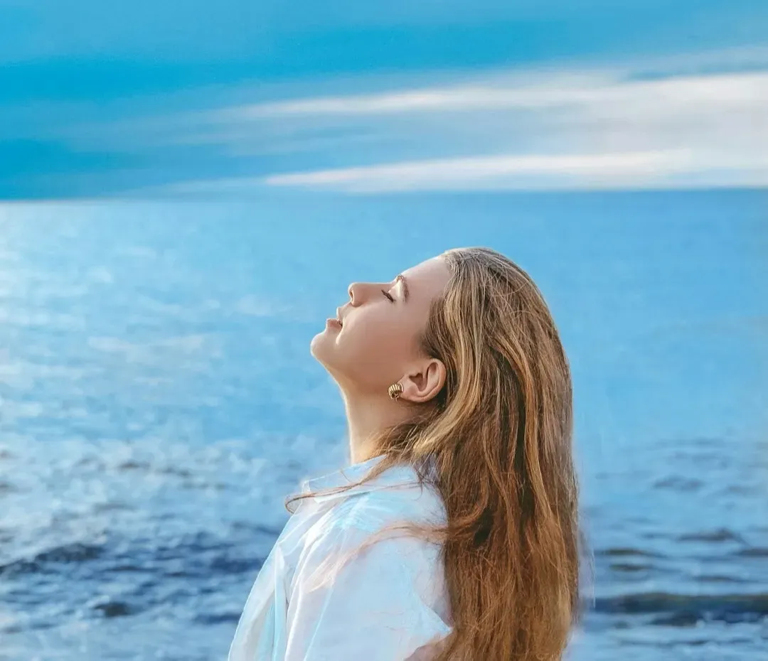 Why Blue Space Calms You More Than Green Space (Image Credits: Unsplash)
