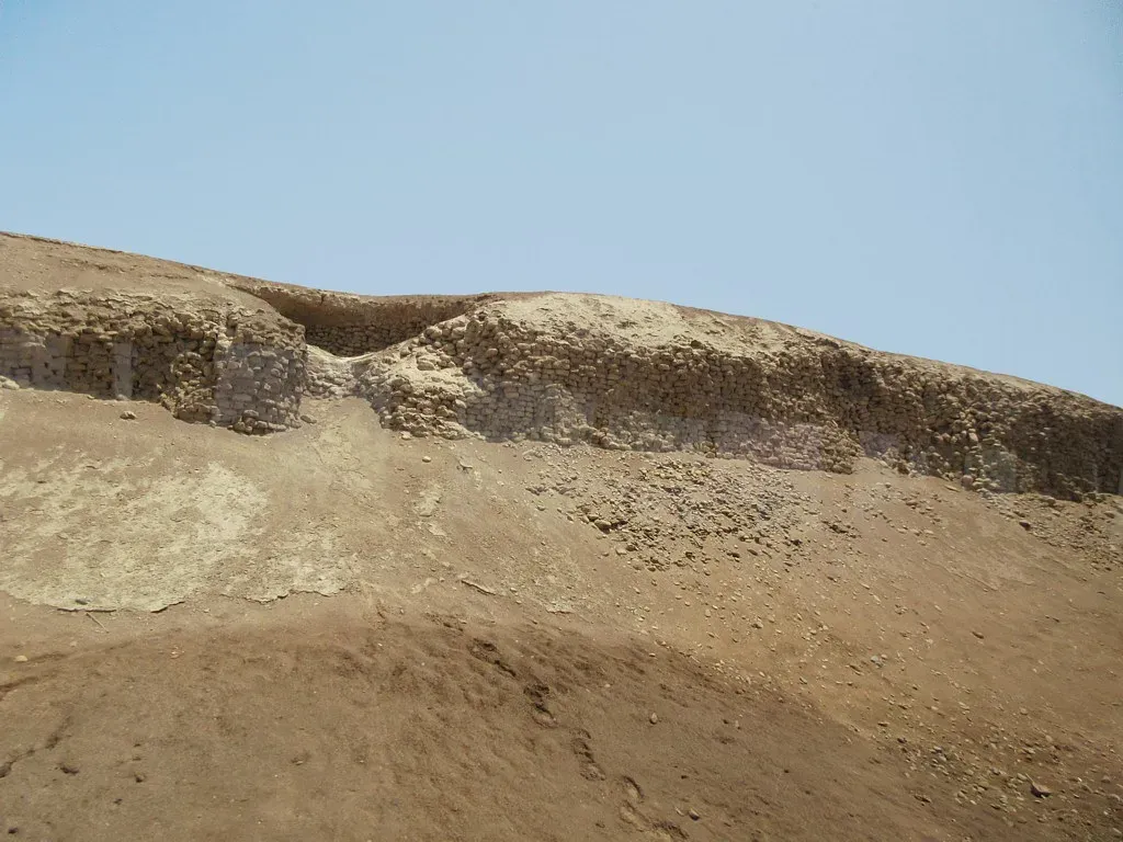 #13 - Huaca Prieta and the Myth of the "Late" Andes (D-Stanley, Flickr, CC BY 2.0)